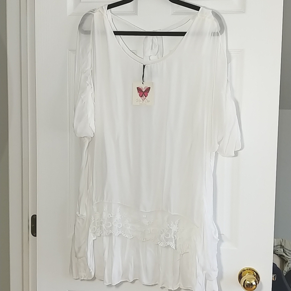 Silk & lace trim top, white .Small/Medium, made in Italy NWT
